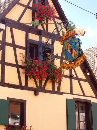 Un restaurant d'Eguisheim, joli village d'alsace